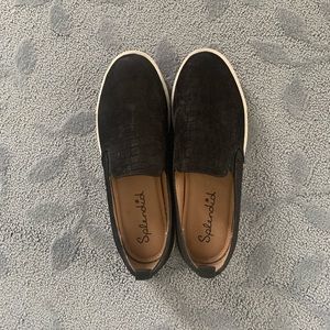 Splendid Pull On Sneakers